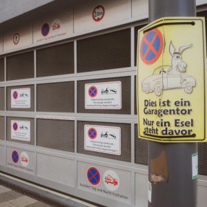 Schilderwald Parken verboten Café Test Ulm Blog Serie coffeehäusle Naschkatze unephotodeceline